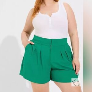 Torrid Green Pleated Shorts Size 16